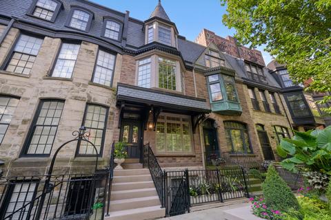 49 Elm St, Chicago, IL 60611 photo 1