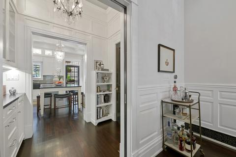49 Elm St, Chicago, IL 60611 photo 9
