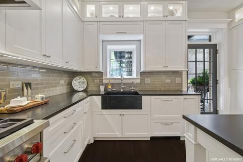 49 Elm St, Chicago, IL 60611 photo 14