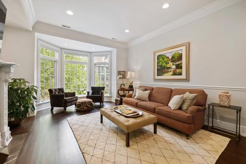 49 Elm St, Chicago, IL 60611 photo 27