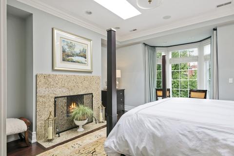 49 Elm St, Chicago, IL 60611 photo 18