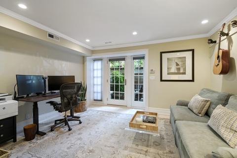 49 Elm St, Chicago, IL 60611 photo 31