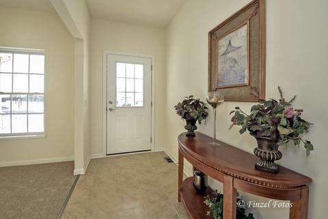 914 Madison Ave, Mchenry, IL 60050 photo 2
