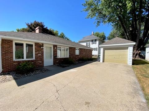 602 E 9th St, Sterling, IL 61081 photo 2