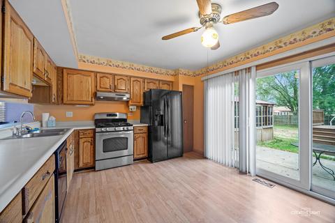 1342 Sebring Cir, Elgin, IL 60120 photo 9