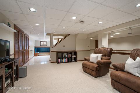 5050 Bardwick Ct, Hoffman Estates, IL 60010 photo 20