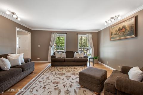 5050 Bardwick Ct, Hoffman Estates, IL 60010 photo 3