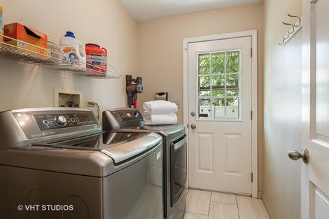 5050 Bardwick Ct, Hoffman Estates, IL 60010 photo 12