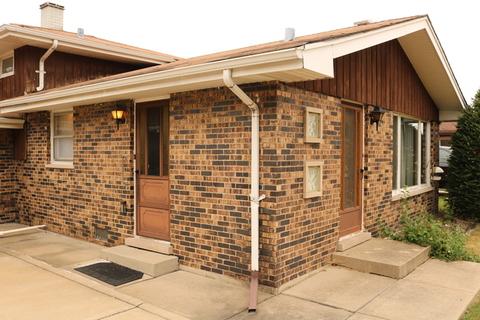 7830 W 75th St, Bridgeview, IL 60455 photo 3