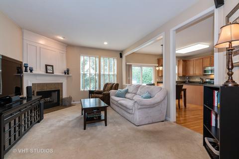 11 Pine Grove Ct, Algonquin, IL 60102 photo 3