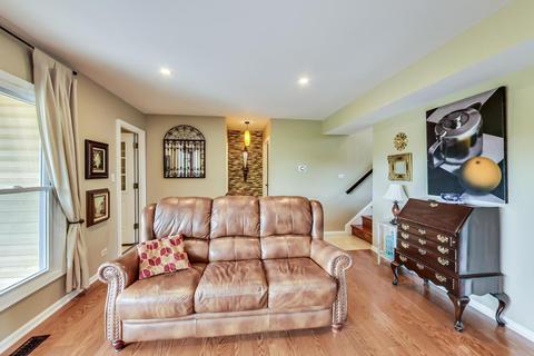 885 Rosedale Ln, Hoffman Estates, IL 60169 photo 29