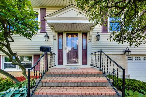 885 Rosedale Ln, Hoffman Estates, IL 60169 photo 4
