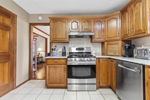 31 Bay Pointe Dr, Bloomington, IL 61704 photo 9
