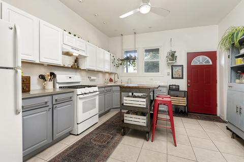 2450 N Artesian Ave, Chicago, IL 60647 photo 8