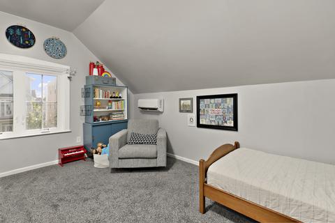2450 N Artesian Ave, Chicago, IL 60647 photo 11