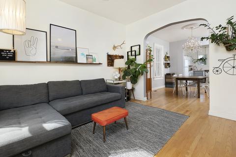 2450 N Artesian Ave, Chicago, IL 60647 photo 4