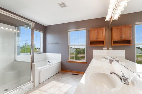 1213 Windmere Cir, Antioch, IL 60002 photo 11