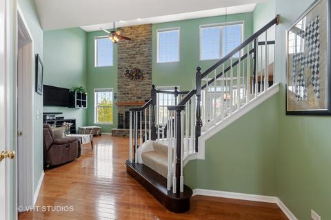 1213 Windmere Cir, Antioch, IL 60002 photo 2