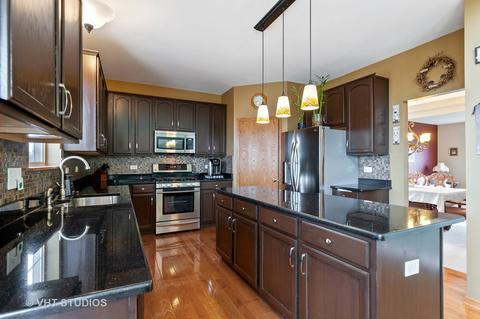 1213 Windmere Cir, Antioch, IL 60002 photo 6