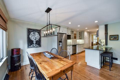616 N West St, Wheaton, IL 60187 photo 6