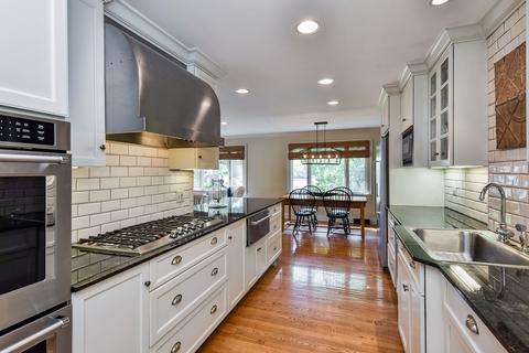 616 N West St, Wheaton, IL 60187 photo 8
