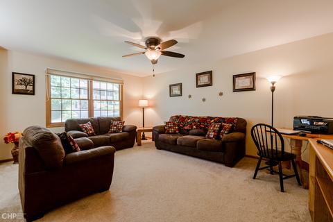112 Hickory Rd, Oakwood Hills, IL 60013 photo 6