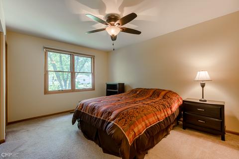 112 Hickory Rd, Oakwood Hills, IL 60013 photo 8