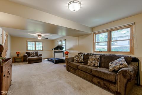 112 Hickory Rd, Oakwood Hills, IL 60013 photo 17