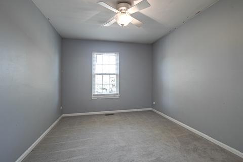 907 Adderly Ln, Gurnee, IL 60031 photo 15