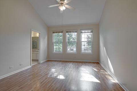 907 Adderly Ln, Gurnee, IL 60031 photo 10
