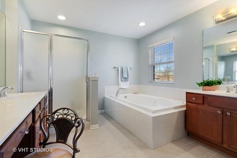 4644 Jenna Rd, Glenview, IL 60025 photo 10