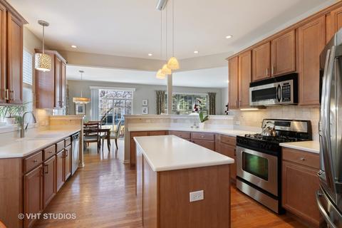 4644 Jenna Rd, Glenview, IL 60025 photo 2
