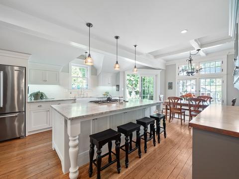 819 Golf Ln, Wheaton, IL 60189 photo 8