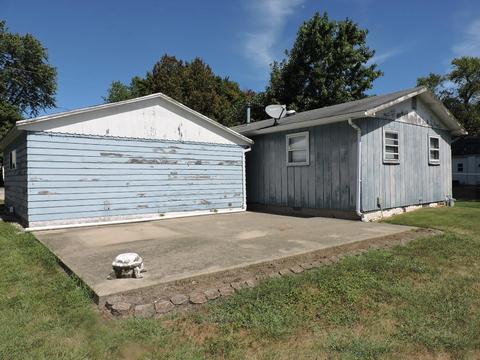 304 E 8th St, Georgetown, IL 61846 photo 4