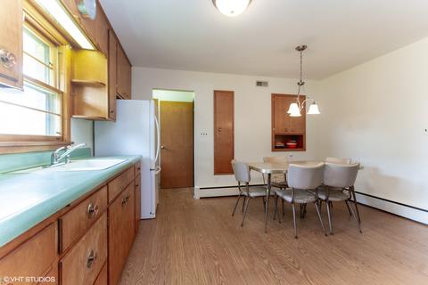 1350 Hawthorne Cir, Kankakee, IL 60901 photo 6