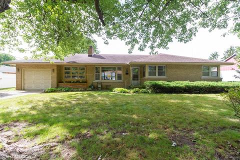 1350 Hawthorne Cir, Kankakee, IL 60901 photo 1