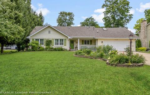 1535 E Forest Ave, Wheaton, IL 60187 photo 1