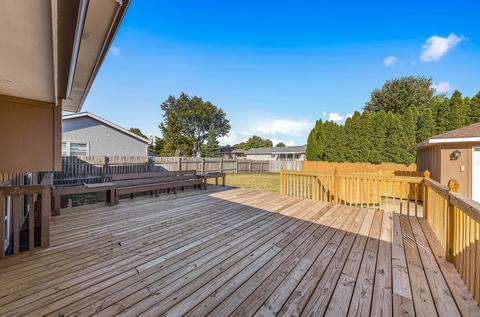 1071 Emerald Dr, Aurora, IL 60506 photo 28