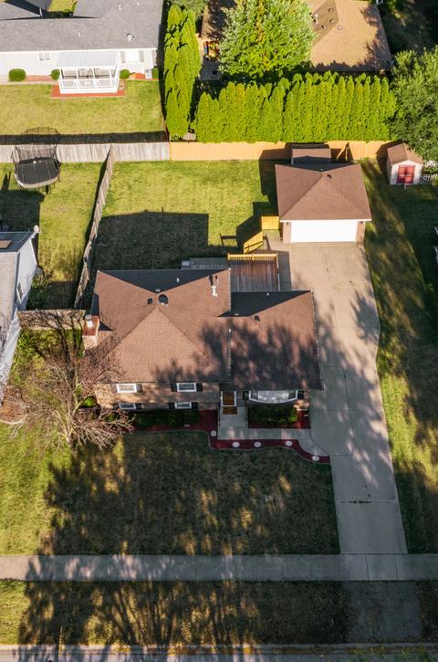 1071 Emerald Dr, Aurora, IL 60506 photo 4