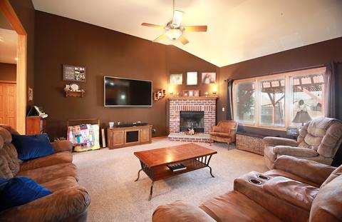 2540 E Girot Ln E, Diamond, IL 60416 photo 11