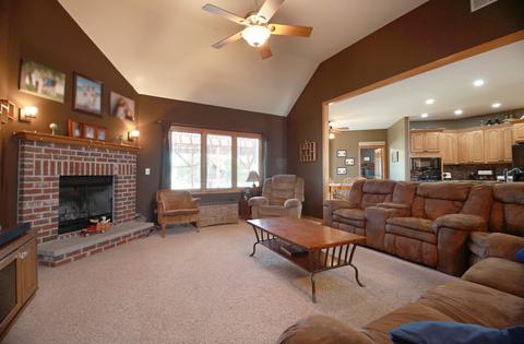 2540 E Girot Ln E, Diamond, IL 60416 photo 10
