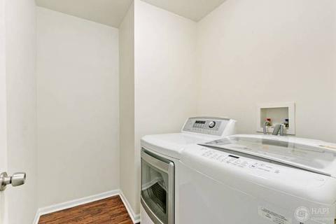 977 Oak Ridge Blvd, Elgin, IL 60120 photo 10