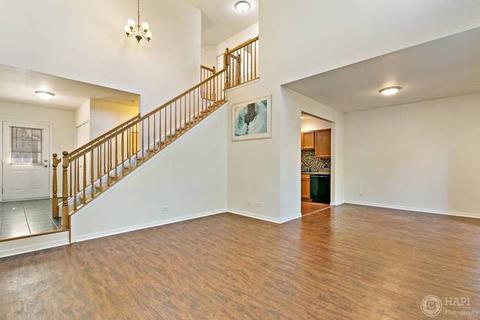 977 Oak Ridge Blvd, Elgin, IL 60120 photo 2