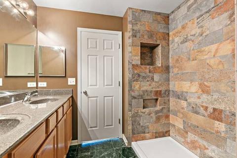 977 Oak Ridge Blvd, Elgin, IL 60120 photo 20