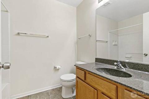 977 Oak Ridge Blvd, Elgin, IL 60120 photo 16