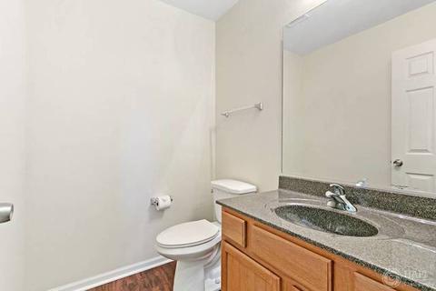 977 Oak Ridge Blvd, Elgin, IL 60120 photo 11