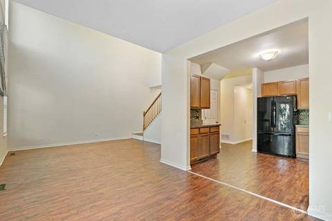 977 Oak Ridge Blvd, Elgin, IL 60120 photo 6