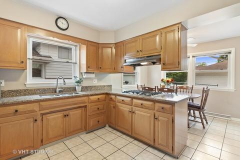 146 E Monroe St, Elmhurst, IL 60126 photo 8