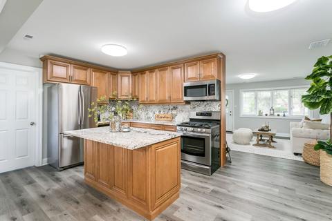 485 Bode Rd, Hoffman Estates, IL 60169 photo 6
