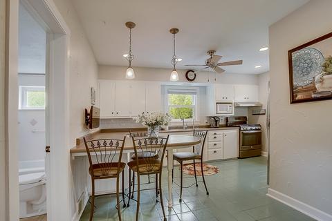 1000 Hill Ave, Elgin, IL 60120 photo 8